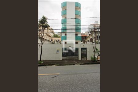 Apartamento à venda com 65m², 2 quartos e 1 vaga Apartamento à venda com 65m², 2 quartos e 1 vagaFachada