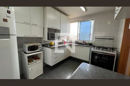 Apartamento à venda com 140m², 4 quartos e 2 vagasCozinha