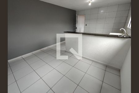 Casa de condomínio para alugar com 40m², 1 quarto e sem vaga Casa de condomínio para alugar com 40m², 1 quarto e sem vagaSala
