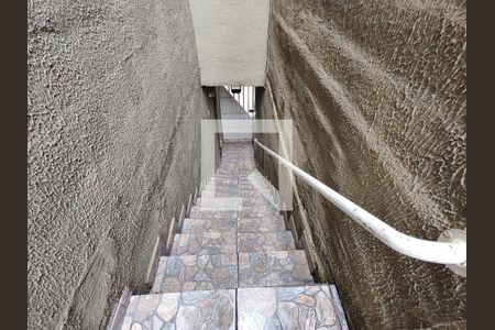 Casa de condomínio para alugar com 40m², 1 quarto e sem vaga Casa de condomínio para alugar com 40m², 1 quarto e sem vagaEscada