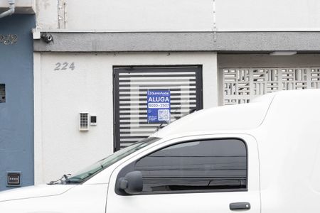 Apartamento para alugar com 38m², 2 quartos e sem vagaFachada - Placa instalada no portão do condomínio