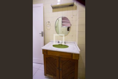 Apartamento para alugar com 70m², 2 quartos e sem vaga Apartamento para alugar com 70m², 2 quartos e sem vagaBanheiro Social