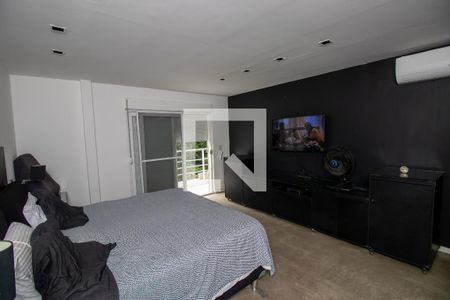 Casa de condomínio à venda com 500m², 4 quartos e 3 vagas Casa de condomínio à venda com 500m², 4 quartos e 3 vagasQuarto 2