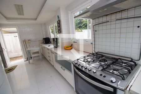 Casa de condomínio à venda com 500m², 4 quartos e 3 vagas Casa de condomínio à venda com 500m², 4 quartos e 3 vagasCozinha