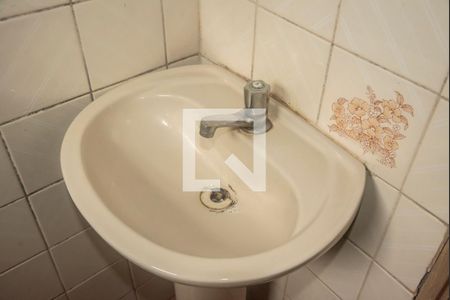 Casa à venda com 150m², 2 quartos e 2 vagasBanheiro da Edícula