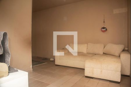 Casa à venda com 150m², 2 quartos e 2 vagasEdícula