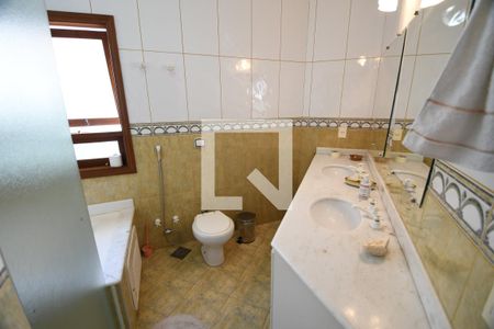 Casa de condomínio à venda com 500m², 3 quartos e 4 vagasBanheiro 1