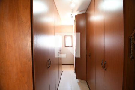 Casa de condomínio à venda com 500m², 3 quartos e 4 vagasQuarto 3 - Suíte Armários