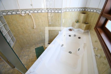 Casa de condomínio à venda com 500m², 3 quartos e 4 vagasBanheiro 1