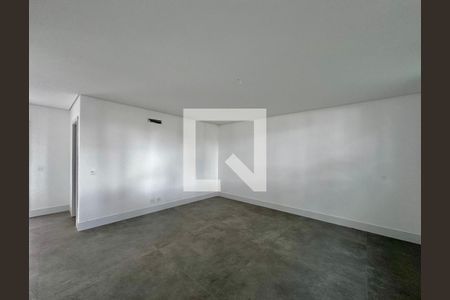 Sala de casa de condomínio à venda com 4 quartos, 812m² em Jardim Cordeiro, São Paulo