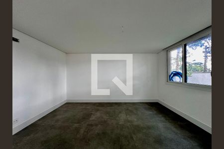 Sala de casa de condomínio à venda com 4 quartos, 812m² em Jardim Cordeiro, São Paulo