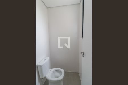Apartamento à venda com 141m², 2 quartos e 3 vagas Apartamento à venda com 141m², 2 quartos e 3 vagasBanheiro de Serviço
