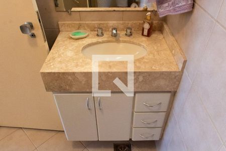 Apartamento à venda com 104m², 3 quartos e 2 vagasBanheiro Social