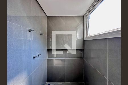 Casa à venda com 712m², 4 quartos e 4 vagas Casa à venda com 712m², 4 quartos e 4 vagasBanheiro Suíte 4