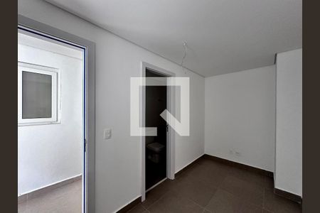 Casa à venda com 712m², 4 quartos e 4 vagas Casa à venda com 712m², 4 quartos e 4 vagasQuarto de Serviço