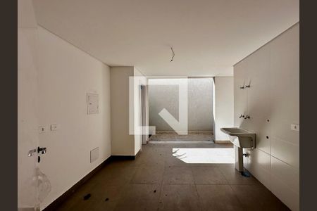 Casa à venda com 712m², 4 quartos e 4 vagas Casa à venda com 712m², 4 quartos e 4 vagasÁrea de Serviço