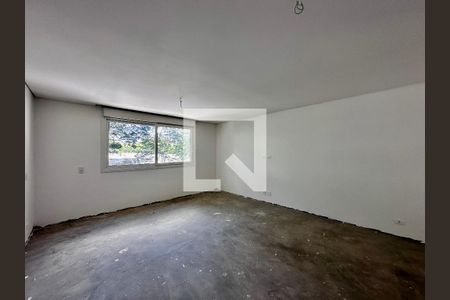 Casa à venda com 712m², 4 quartos e 4 vagas Casa à venda com 712m², 4 quartos e 4 vagasSuíte 4