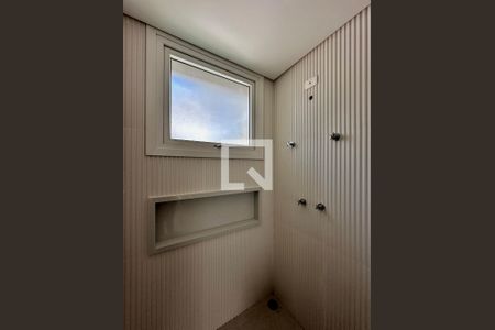 Casa à venda com 712m², 4 quartos e 4 vagas Casa à venda com 712m², 4 quartos e 4 vagasBanheiro Suíte 3