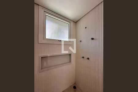 Casa à venda com 712m², 4 quartos e 4 vagas Casa à venda com 712m², 4 quartos e 4 vagasBanheiro Suíte 1