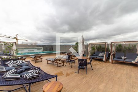 Apartamento à venda com 24m², 1 quarto e sem vagaÁrea comum - Piscina