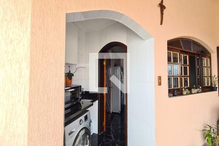 Casa à venda com 345m², 4 quartos e 7 vagas Casa à venda com 345m², 4 quartos e 7 vagasÁrea de Serviço