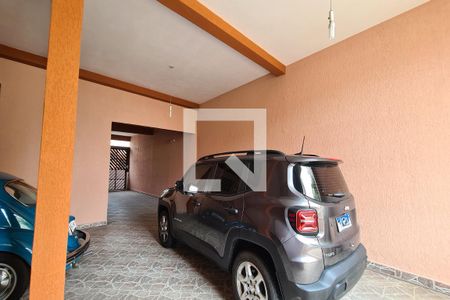 Casa à venda com 345m², 4 quartos e 7 vagas Casa à venda com 345m², 4 quartos e 7 vagasGaragem