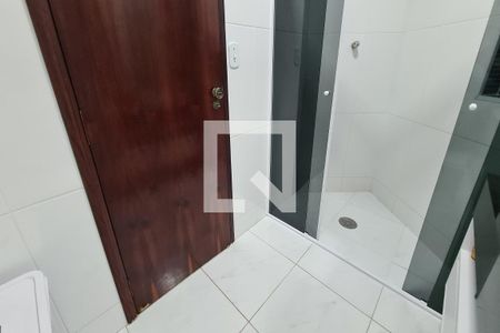Casa à venda com 345m², 4 quartos e 7 vagas Casa à venda com 345m², 4 quartos e 7 vagasBanheiro