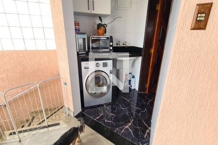 Casa à venda com 345m², 4 quartos e 7 vagas Casa à venda com 345m², 4 quartos e 7 vagasÁrea de Serviço