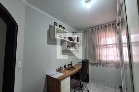 Casa à venda com 345m², 4 quartos e 7 vagas Casa à venda com 345m², 4 quartos e 7 vagasQuarto 2