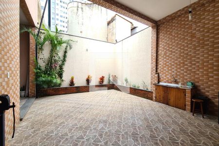 Casa à venda com 345m², 4 quartos e 7 vagas Casa à venda com 345m², 4 quartos e 7 vagasQuintal