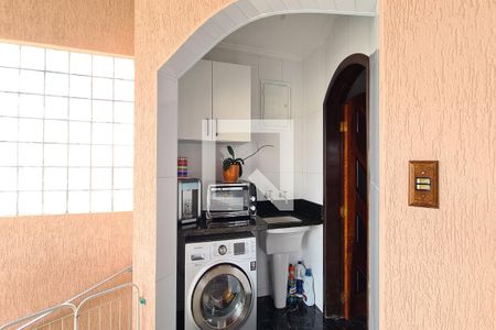 Casa à venda com 345m², 4 quartos e 7 vagas Casa à venda com 345m², 4 quartos e 7 vagasÁrea de Serviço