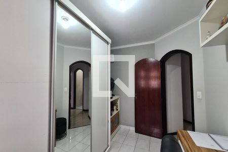 Casa à venda com 345m², 4 quartos e 7 vagas Casa à venda com 345m², 4 quartos e 7 vagasQuarto 2