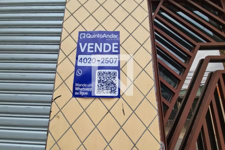 Casa à venda com 345m², 4 quartos e 7 vagas Casa à venda com 345m², 4 quartos e 7 vagasplaquinha