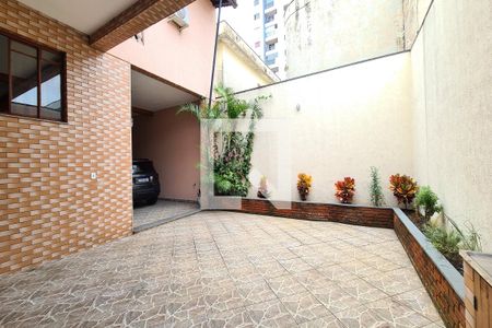 Casa à venda com 345m², 4 quartos e 7 vagas Casa à venda com 345m², 4 quartos e 7 vagasQuintal
