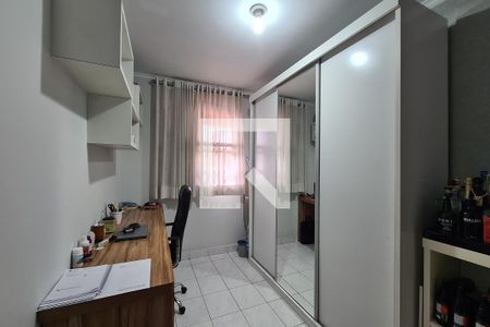 Casa à venda com 345m², 4 quartos e 7 vagas Casa à venda com 345m², 4 quartos e 7 vagasQuarto 2