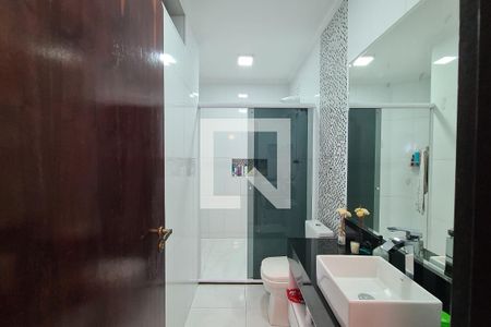 Casa à venda com 345m², 4 quartos e 7 vagas Casa à venda com 345m², 4 quartos e 7 vagasBanheiro da Suíte