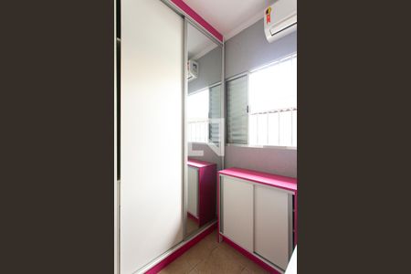 Casa à venda com 200m², 3 quartos e 3 vagasQuarto 1