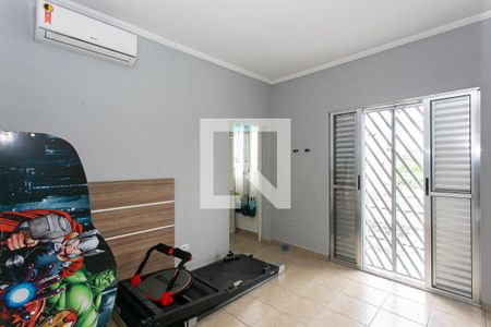 Casa à venda com 200m², 3 quartos e 3 vagasSuíte