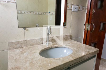 Casa à venda com 200m², 3 quartos e 3 vagasBanheiro da Suíte