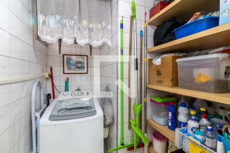 Apartamento à venda com 98m², 3 quartos e 2 vagasBanheiro de Serviço
