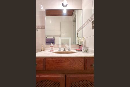 Apartamento à venda com 120m², 3 quartos e 1 vaga Apartamento à venda com 120m², 3 quartos e 1 vagaBanheiro Social