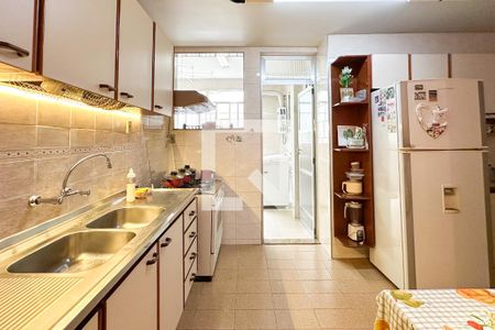 Apartamento à venda com 120m², 3 quartos e 1 vaga Apartamento à venda com 120m², 3 quartos e 1 vagaCozinha