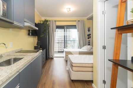 Cozinha de kitnet/studio para alugar com 1 quarto, 22m² em Paraíso, São Paulo