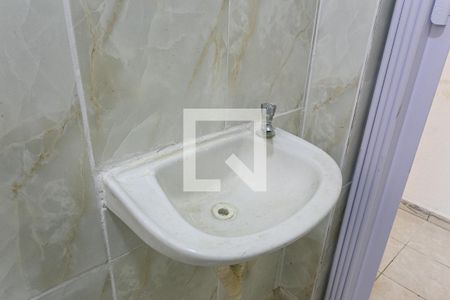 Banheiro de casa de condomínio para alugar com 1 quarto, 40m² em Vila Santo Estevão, São Paulo