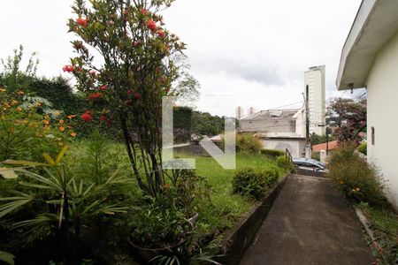 Casa para alugar com 390m², 3 quartos e 2 vagasEntrada