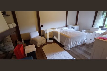 Casa para alugar com 368m², 4 quartos e 4 vagas Casa para alugar com 368m², 4 quartos e 4 vagasSuíte 1