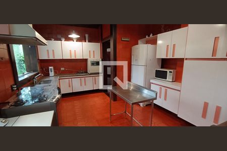 Casa para alugar com 368m², 4 quartos e 4 vagas Casa para alugar com 368m², 4 quartos e 4 vagasCozinha