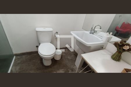 Casa para alugar com 368m², 4 quartos e 4 vagas Casa para alugar com 368m², 4 quartos e 4 vagasBanheiro da Suíte 4