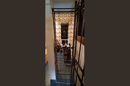 Casa para alugar com 368m², 4 quartos e 4 vagas Casa para alugar com 368m², 4 quartos e 4 vagasAdega