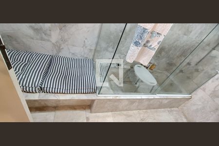 Casa para alugar com 368m², 4 quartos e 4 vagas Casa para alugar com 368m², 4 quartos e 4 vagasBanheiro da Suíte 2